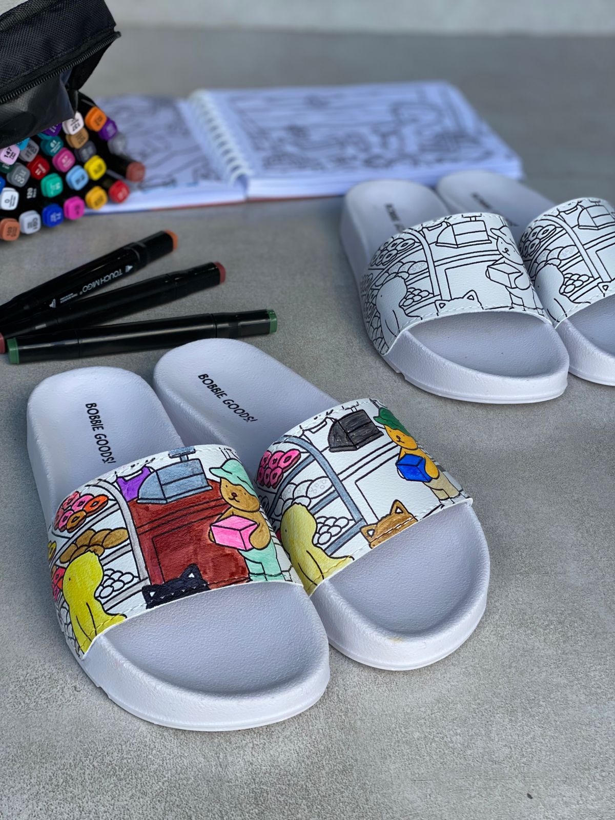 Slide Bobbie Goods